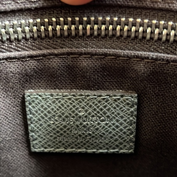 Louis Vuitton Glacier Taiga Roman PM Messenger Bag - Picture 5 of 8